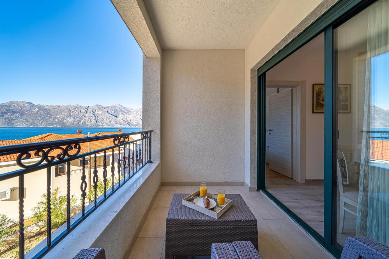 Boka View Luxury Suite - With Free Garage Parking Kotor Exterior foto